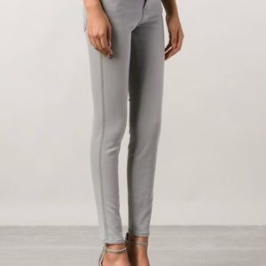 Frame Le High Skinny in Grey - Size 28